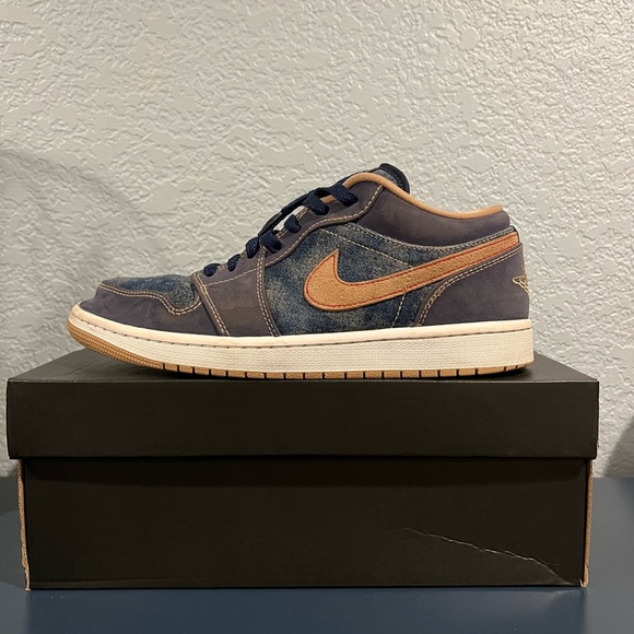 Jordan 1 low Denim - Picture 4 of 9